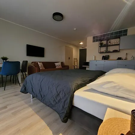 44 Apartment Sianozety